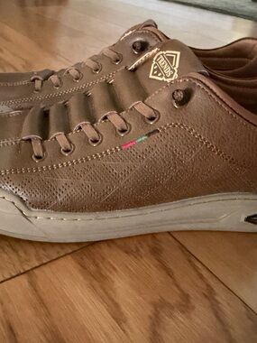 Brown Leather Low-Top Men’s Sneakers